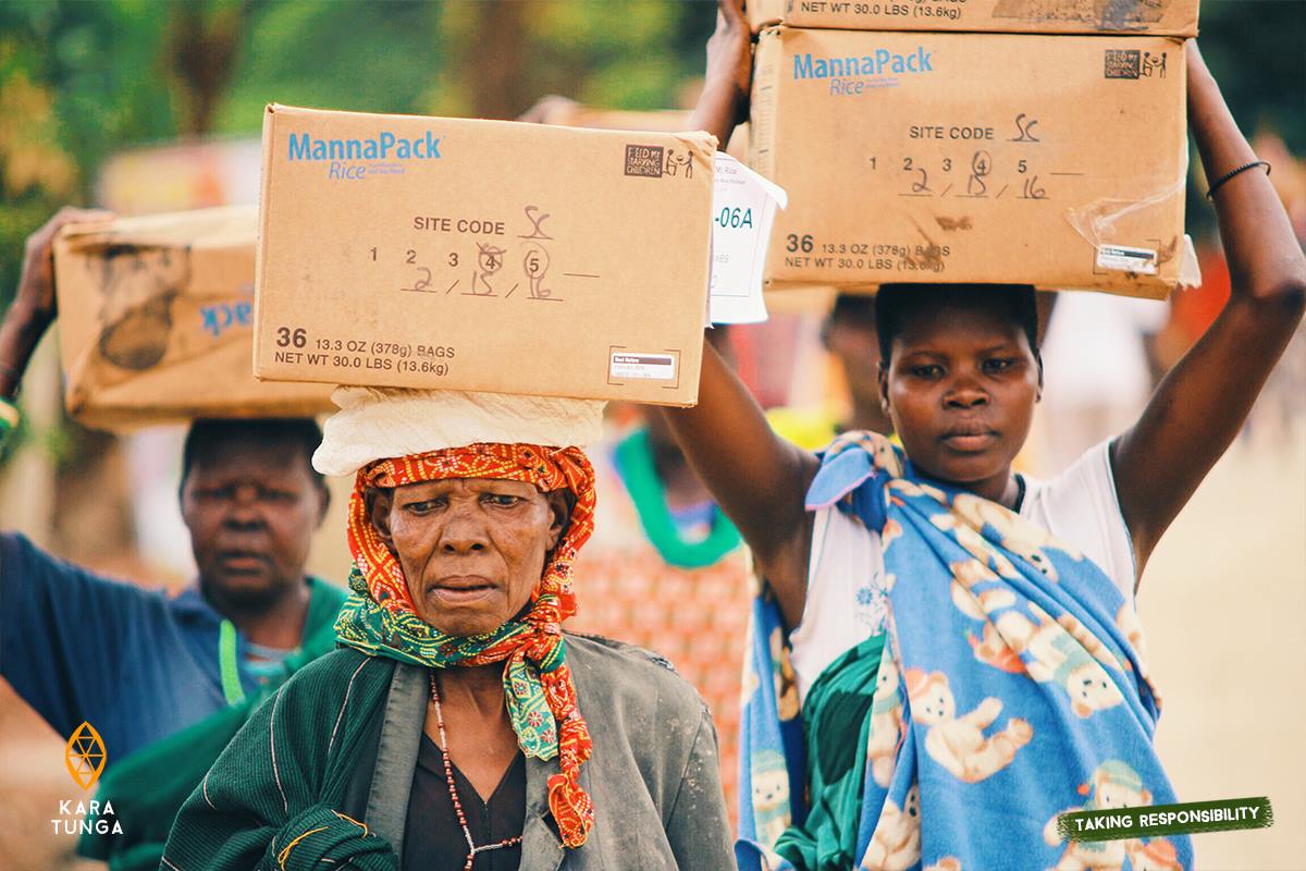 kara-tunga-karamoja-uganda-social-responsible-tours-travel-safari-2016-4
