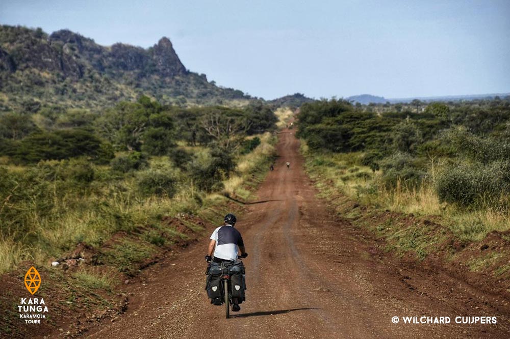 kara-tunga-bikepacking-bike-uganda-karamoja-tour-travel-safari-9