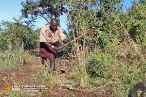 kara-tunga-mount-moroto-tourism-action-slashing-11
