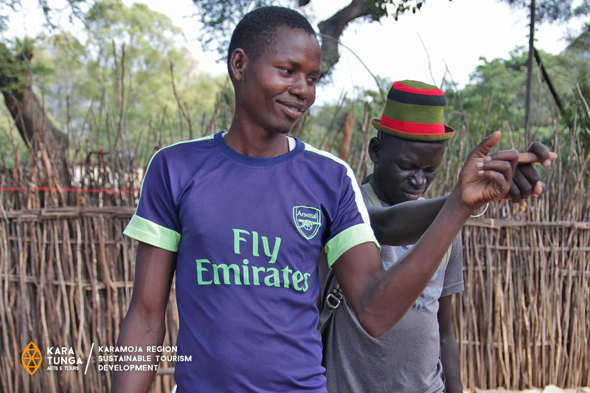 kara-tunga-karamoja-volunteers-12