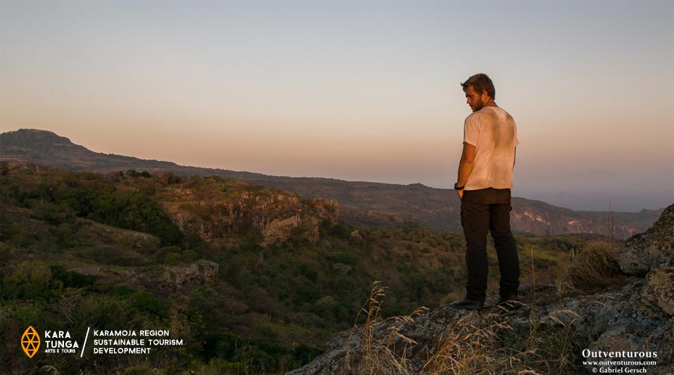 kara-tunga-uganda-karamoja-gabriel-gersch-travel-trip-safari-warrior-nomad-trail-walking-3
