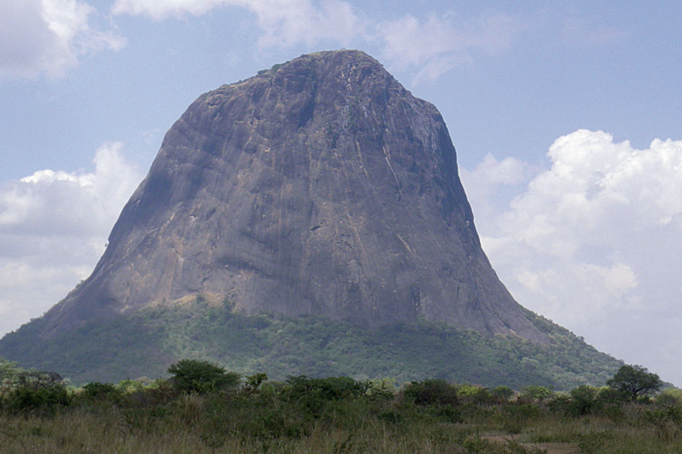 kara-tunga-abim-Rock-Climbing-Uganda-Granite-Ruoth-Amyel-2