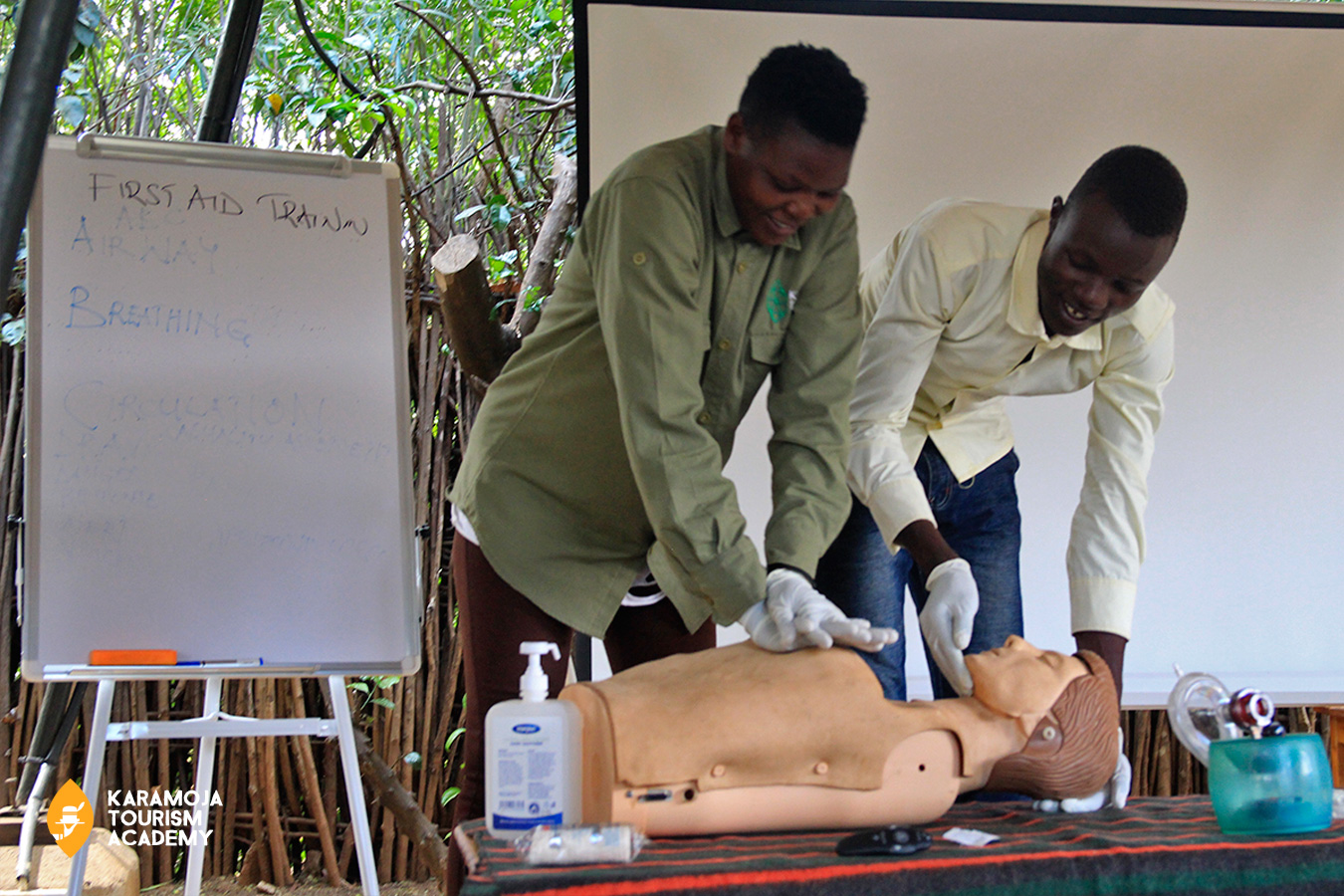 kara-tunga-karamoja-uganda-tourism-first-aid-training-6