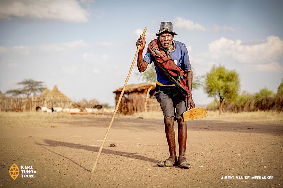 kara-tunga-karamoja-uganda-travel-news-tour-safari-village-cultural-5